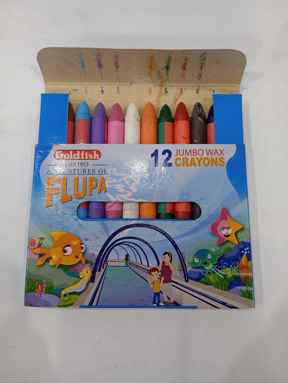 Goldfish 12 jumbo wax crayons